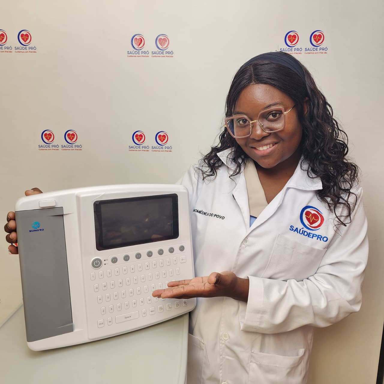 Eletrocardiógrafo Contec ECG1200G – ECG Digital de 12 Canais com Impressora Integrada