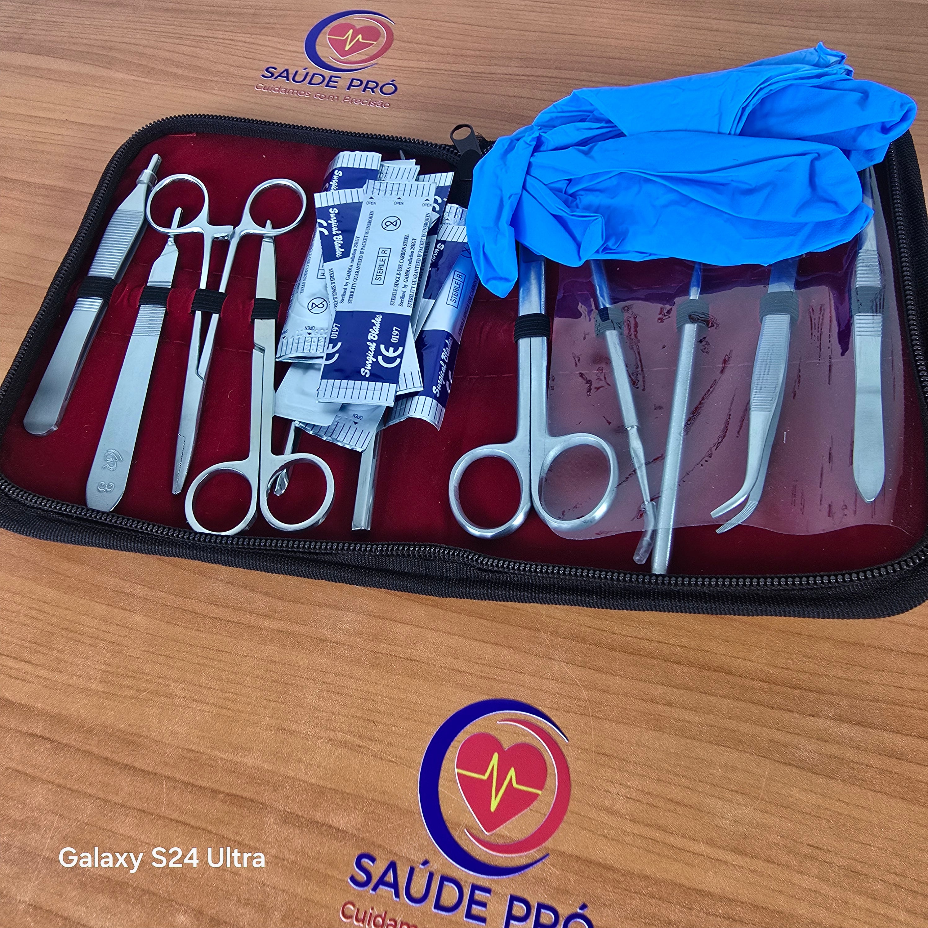 Kit de Pequena Cirurgia com Instrumentos em Aço Inoxidável