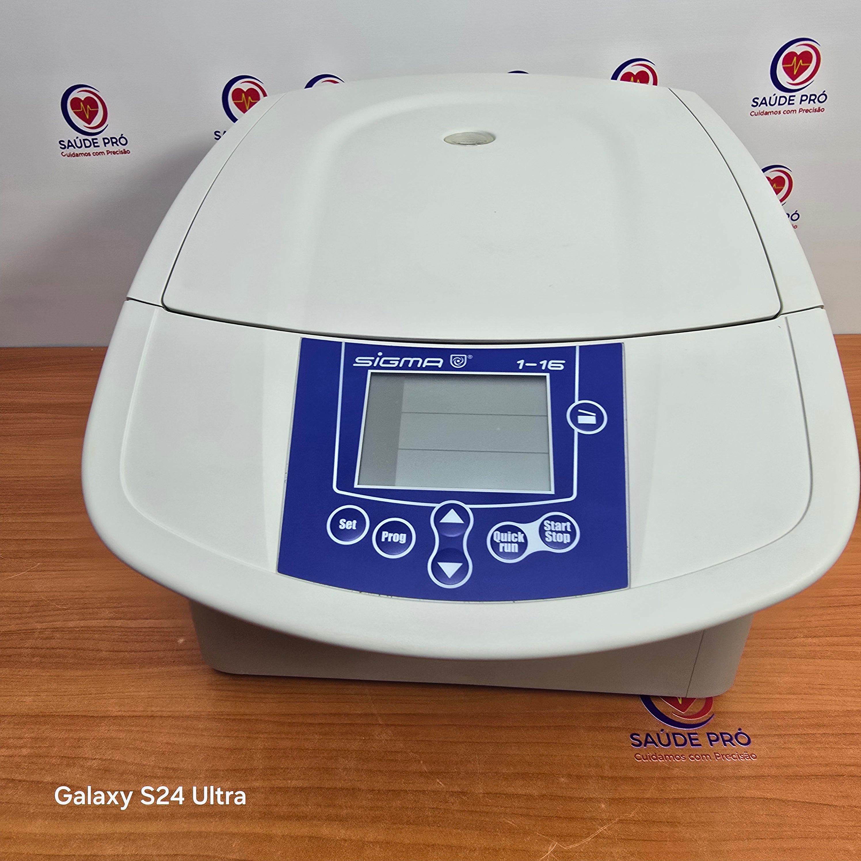 Centrífuga de microhematocrito Sigma 1-16