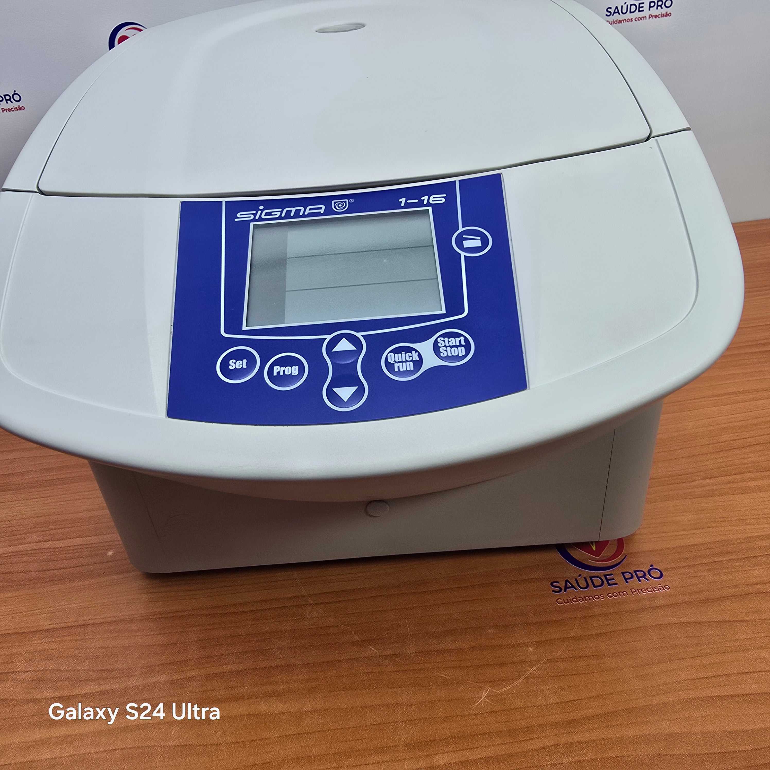 Centrífuga de microhematocrito Sigma 1-16