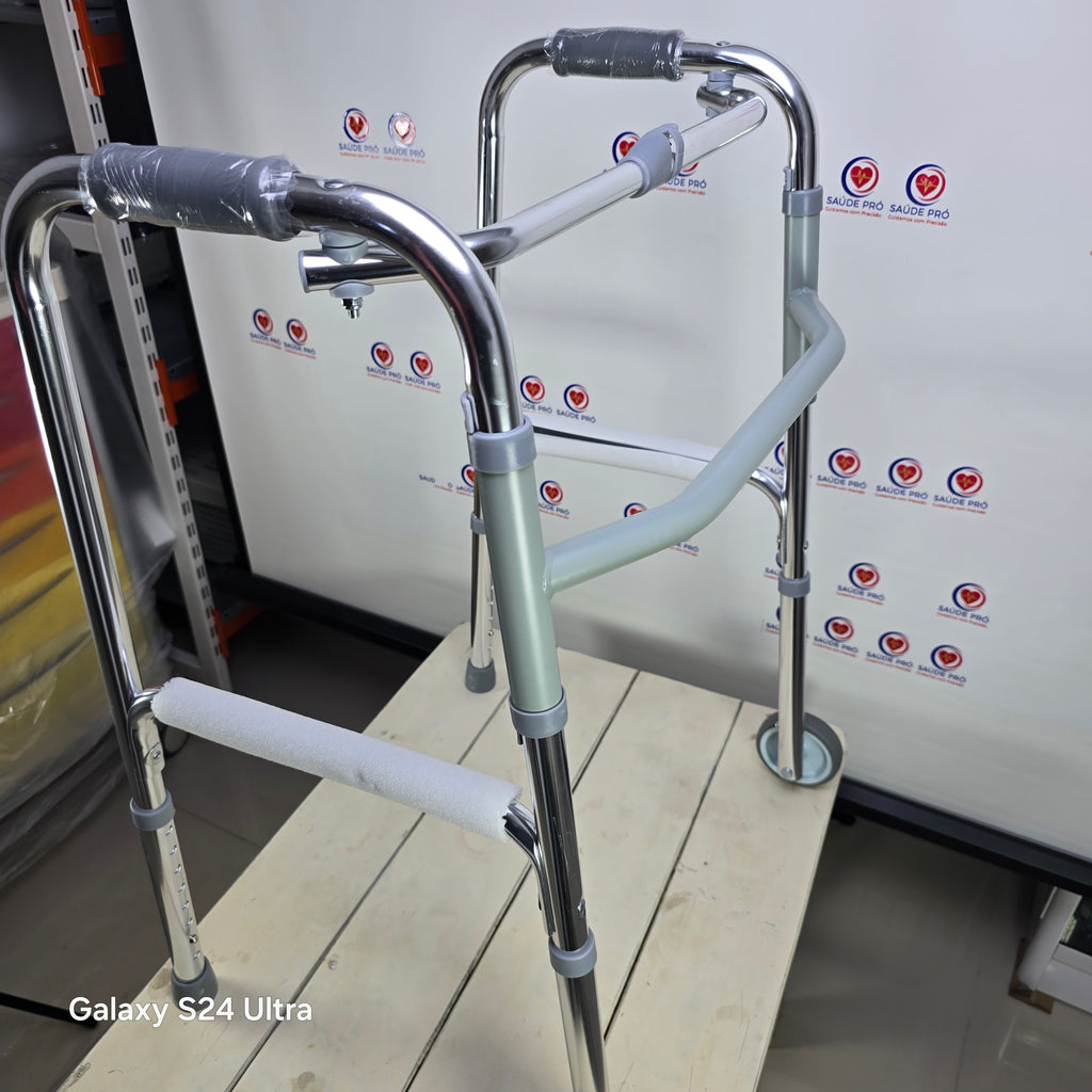 Andador Articulado com Rodas – Segurança e Mobilidade na Reabilitação