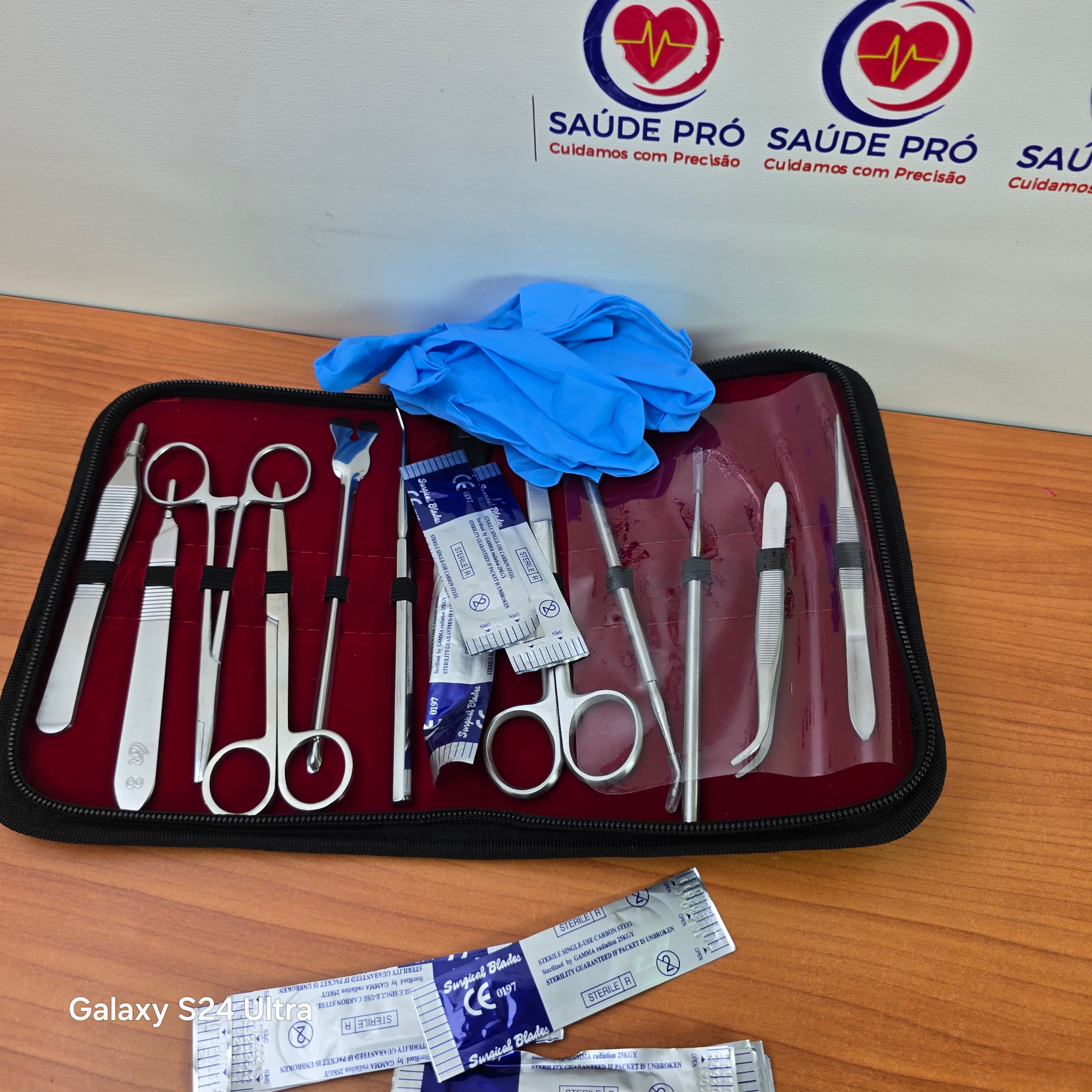 Kit de Pequena Cirurgia com Instrumentos em Aço Inoxidável