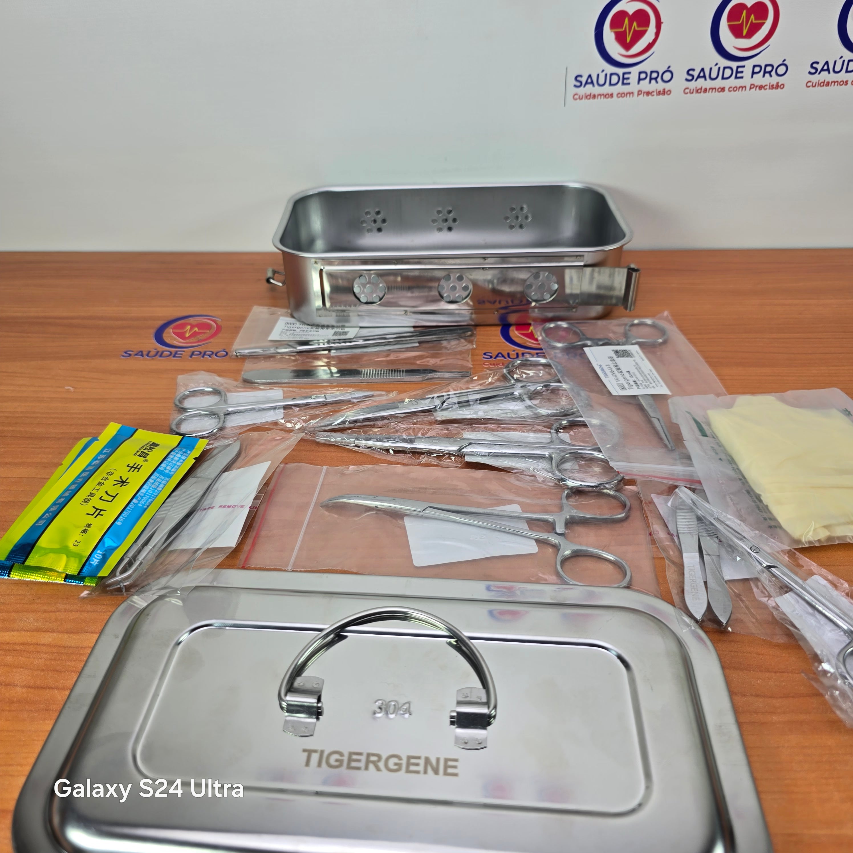 Kit Cirúrgico Completo com Caixa de Esterilização em Aço Inoxidável 304