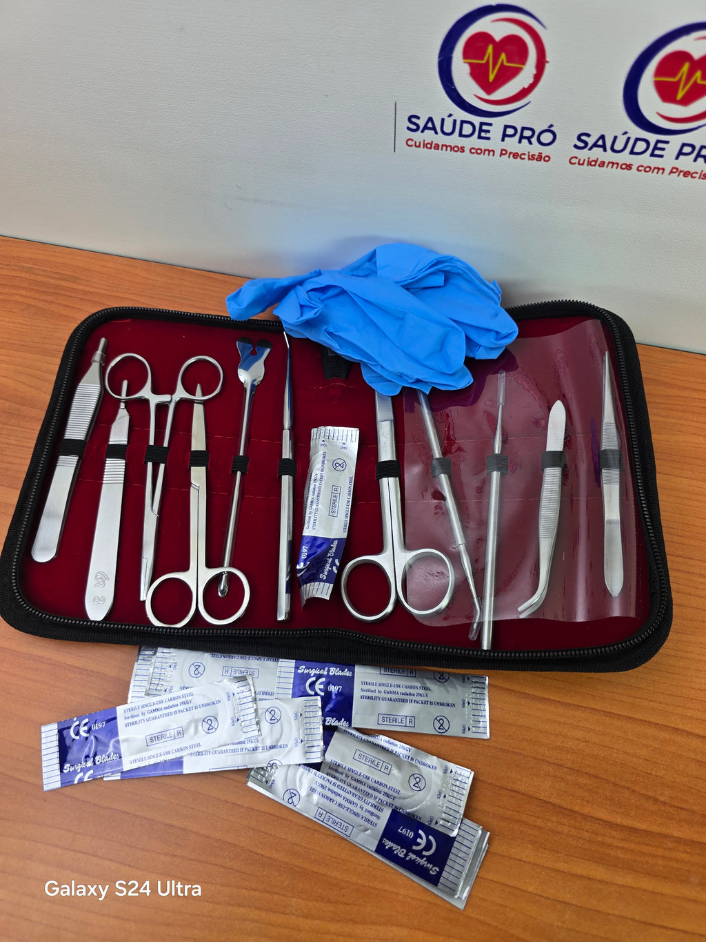 Kit de Pequena Cirurgia com Instrumentos em Aço Inoxidável