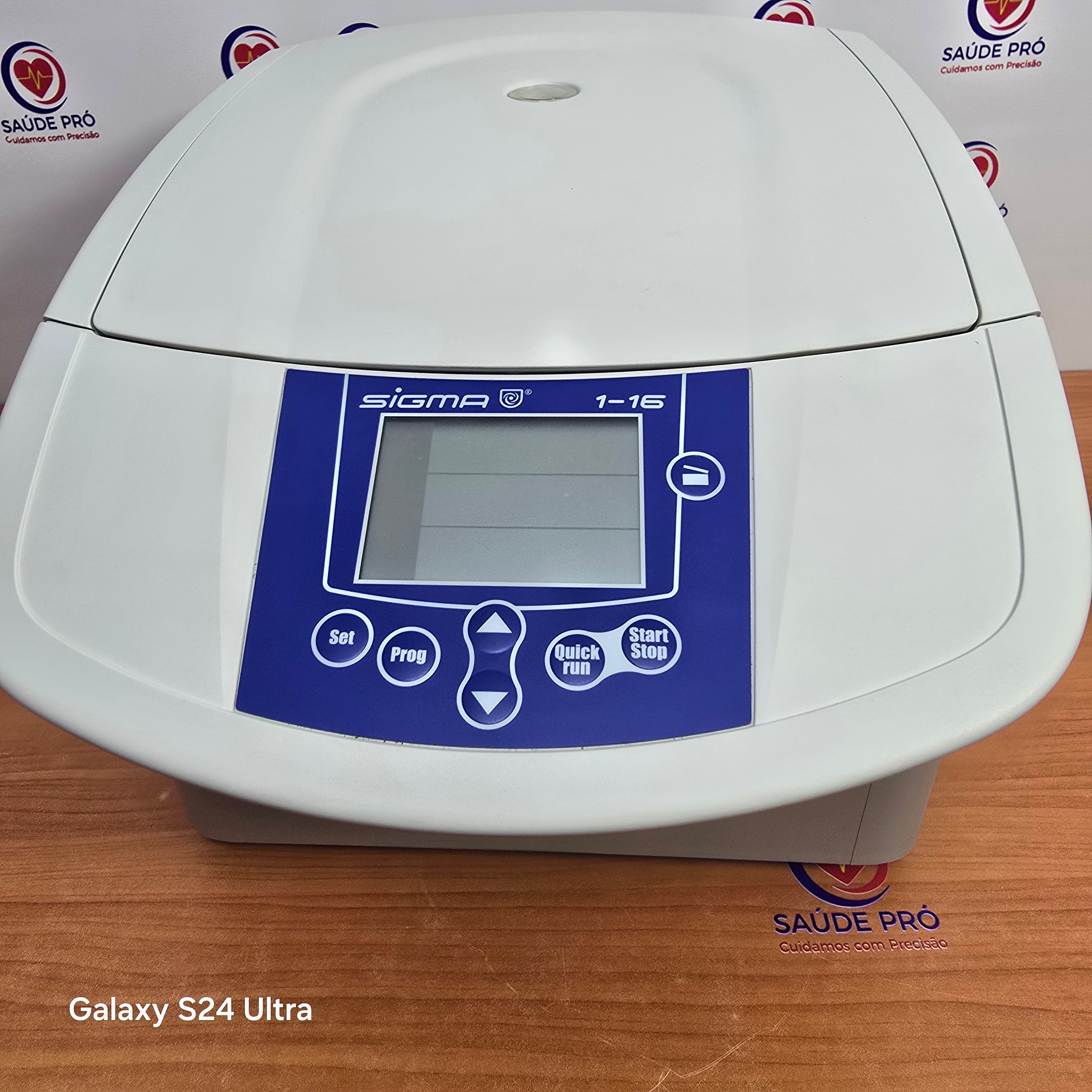 Centrífuga de microhematocrito Sigma 1-16