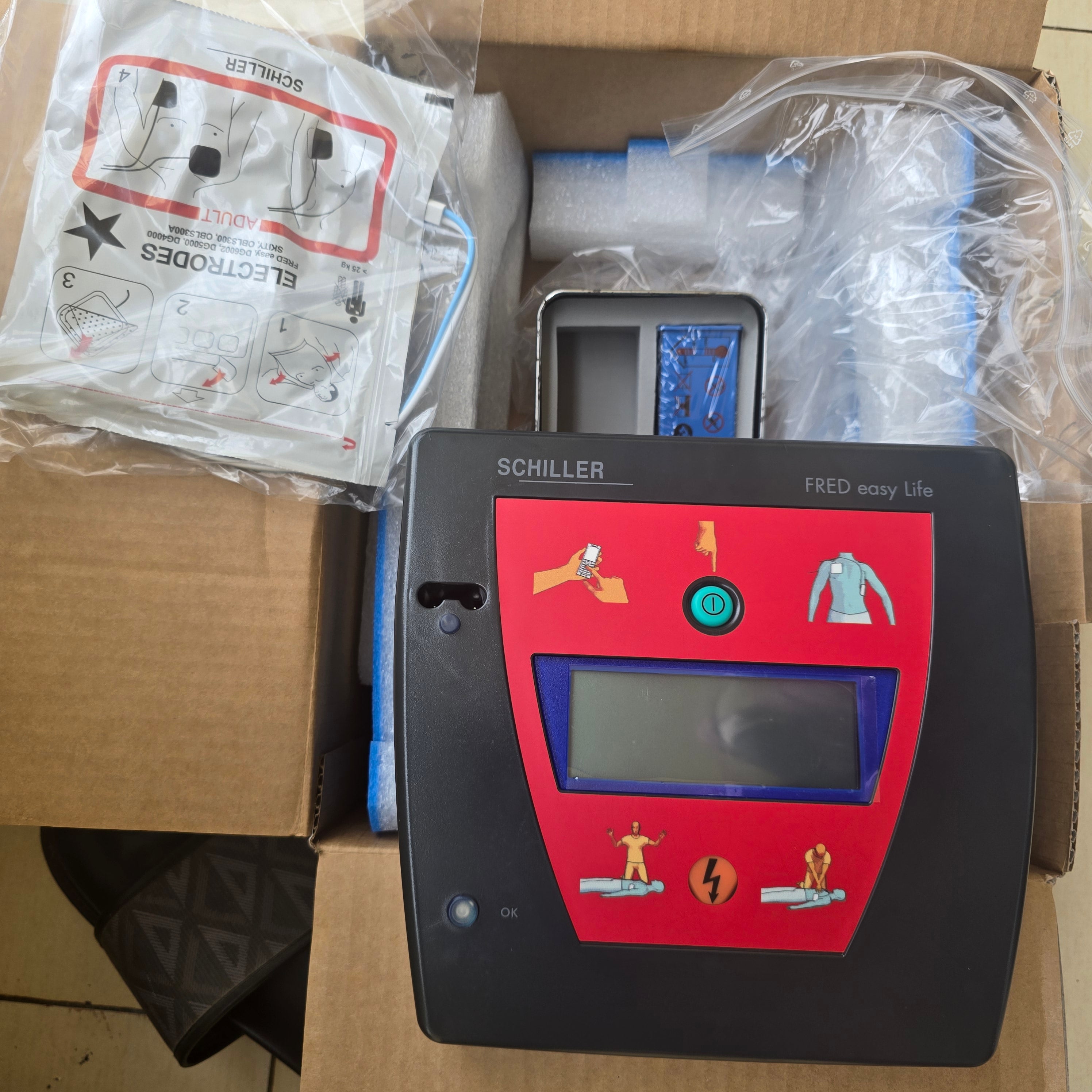 Desfibrilador Externo Automático SCHILLER FRED easy Life