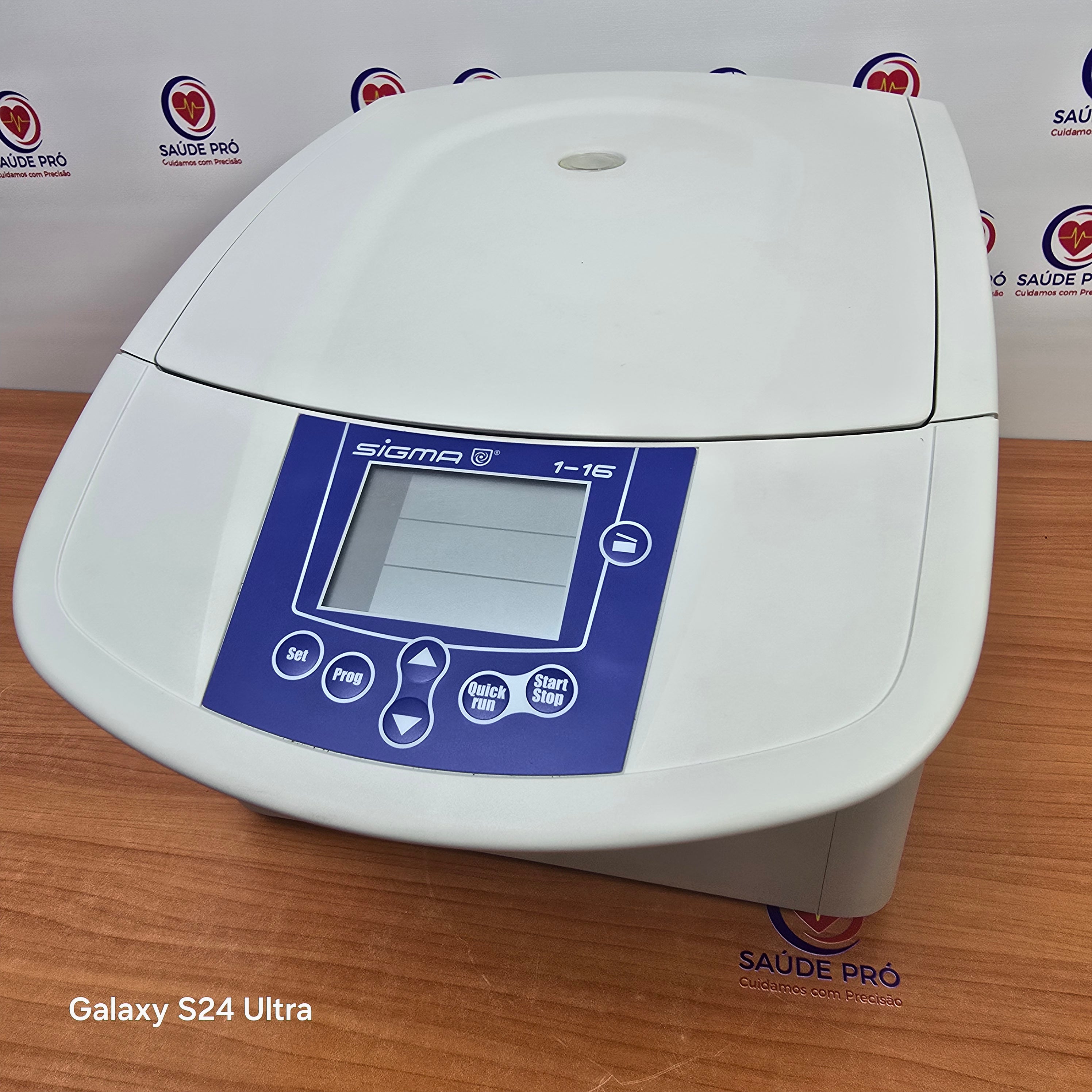 Centrífuga de microhematocrito Sigma 1-16