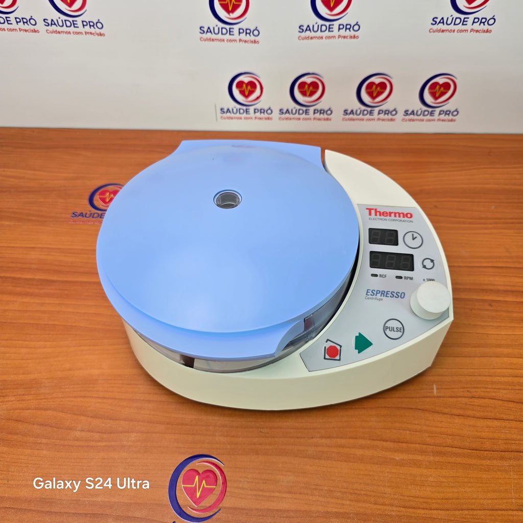 Centrífuga Laboratorial Thermo Espresso – Compacta, Rápida e Precisa